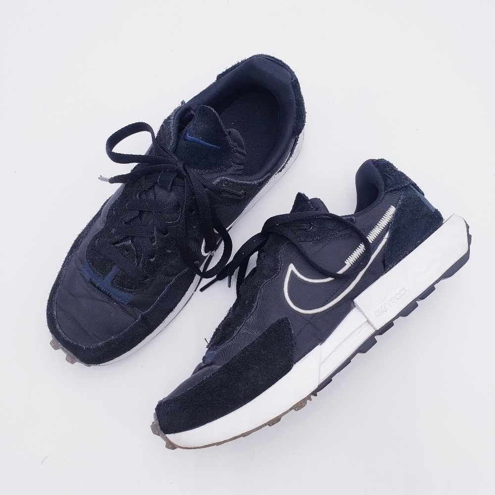 Nike Women's Fontanka Waffle Sneaker Black/White-Dark‎ Obsidian Women's Size 9.5